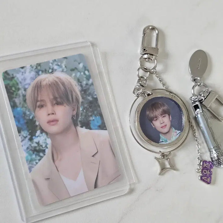 [BUNJANG] BTS Jimin - The Truth Untold Exhibition Photocard &amp; Keyrings Set / (급처)방탄 지민 전하지못한진심 전시회 포카(사진속 키링들도 보내드려요)