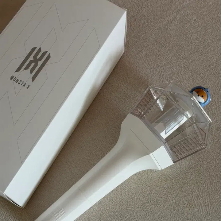 [BUNJANG] Monsta X Lightstick (Montong) + Ham Sang Seuk Charm Bundle Set / 몬스타엑스 응원봉 몬둥이 + 햄상슥 양도