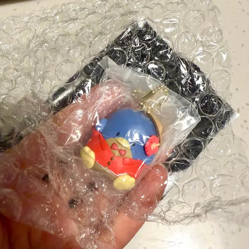 [BUNJANG] Sanrio Aloha Swing Tanning Gacha Tuxedo Sam Figure / 산리오 알로하 스윙 바다 태닝 가챠 턱샘 턱시도샘