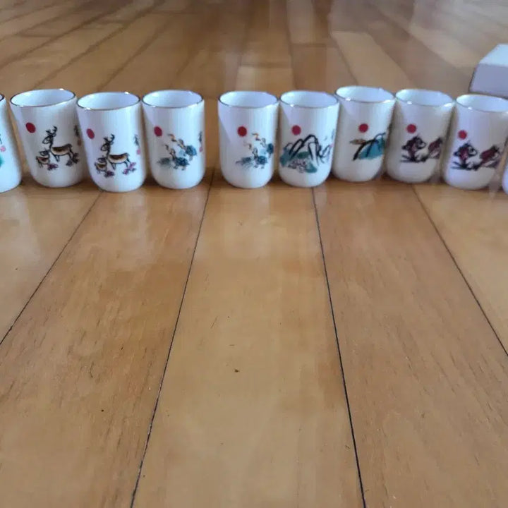 [BUNJANG] Unbo Workshop Ten Symbols of Longevity Sake Cup Set (10 Pieces) / 운보공방 십장생 술잔10세트 명품희귀품