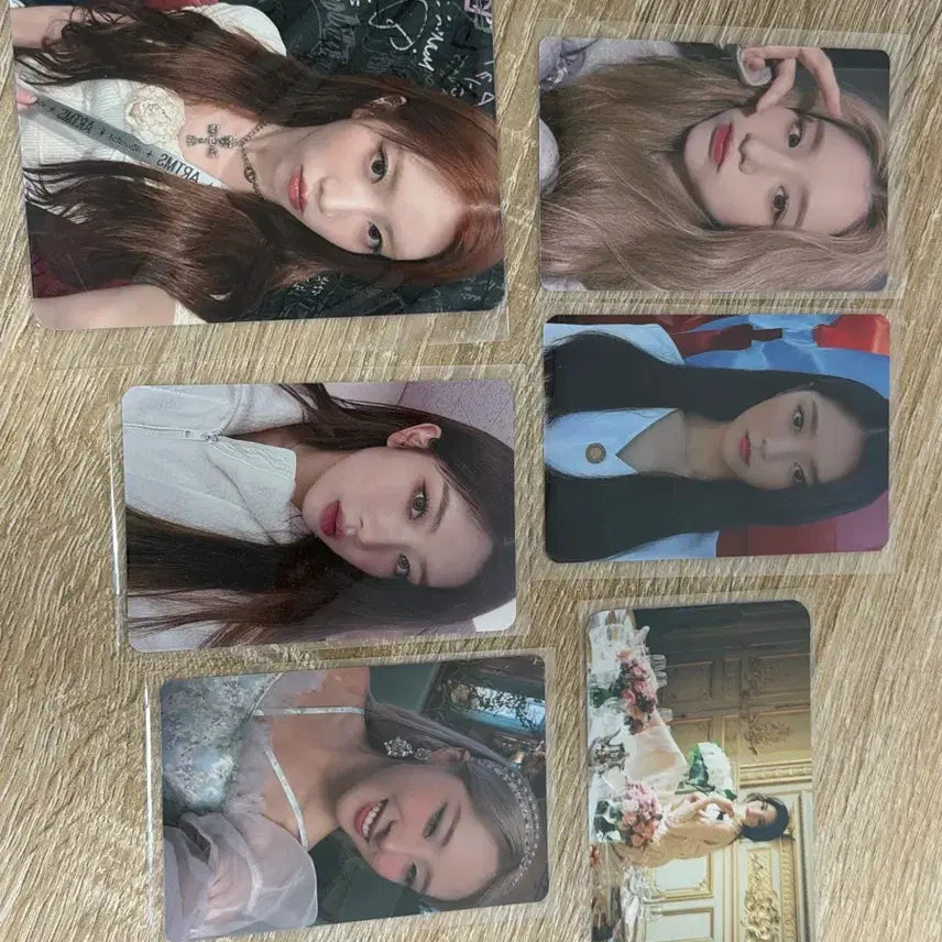 [BUNJANG] LOONA ARTMS Heejin, Kim Lip, Hyunjin, Haseul Photocard Bundle Set / 이달의소녀 artms 희진 김립 현진 하슬 포토카드 일괄