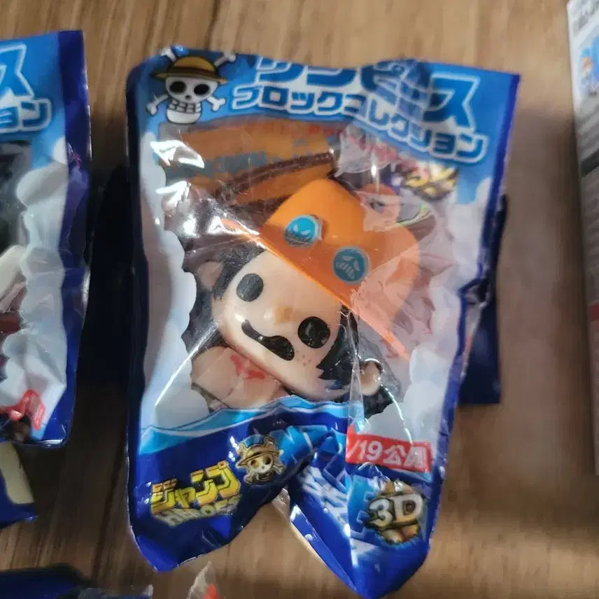 [BUNJANG] One Piece Figure &amp; Block Keyring Bundle Set / 5개일괄)원피스키링 에이스키링 미호크키링 조로키링 조로피규어 원피스블럭