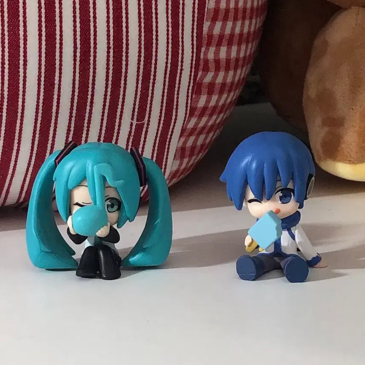 [BUNJANG] Vocaloid Hatsune Miku Kaito Hide and Seek Gacha Figure / 보컬로이드 하츠네 미쿠 카이토 숨바꼭질 가챠