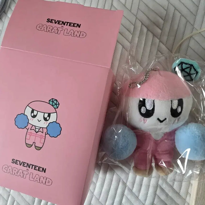 [BUNJANG] SEVENTEEN 2023 Carat Land Bongbong Doll Keychain / 2023 세븐틴 캐럿랜드 봉봉이 인형 키링