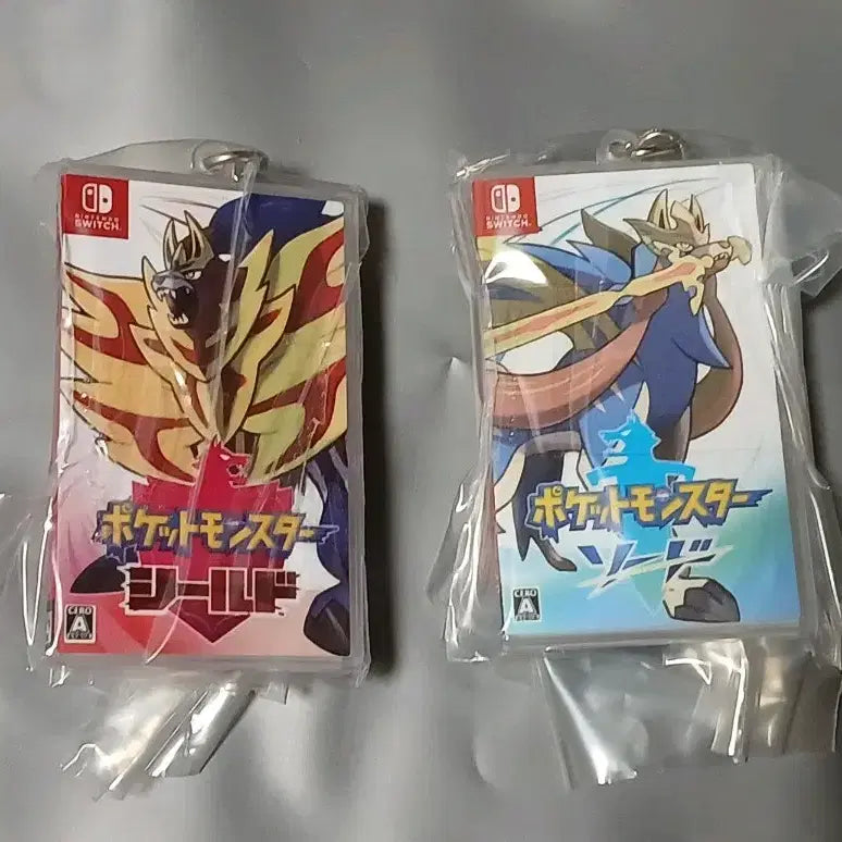[BUNJANG] Pokemon 30th Anniversary Game Cartridge Keychain Switch Sword &amp; Shield / 포켓몬스터 30주년 게임 패키지 카트리지 키링 스위치 소드 &amp; 실드