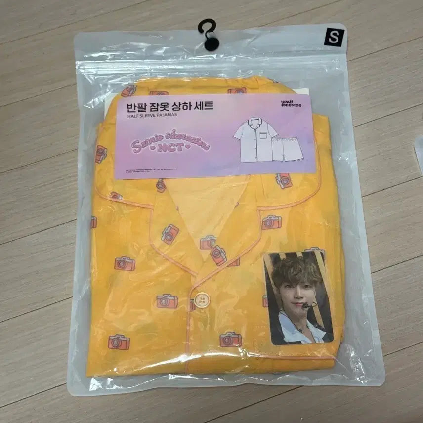 [BUNJANG] NCT Jaemin SPAO x Sanrio Usahana Summer Short Sleeve Pajamas S Photocard Bundle / 재민 스파오 산리오 여름 반팔 잠옷 S 파자마 우사하나 엔시티nct 포카
