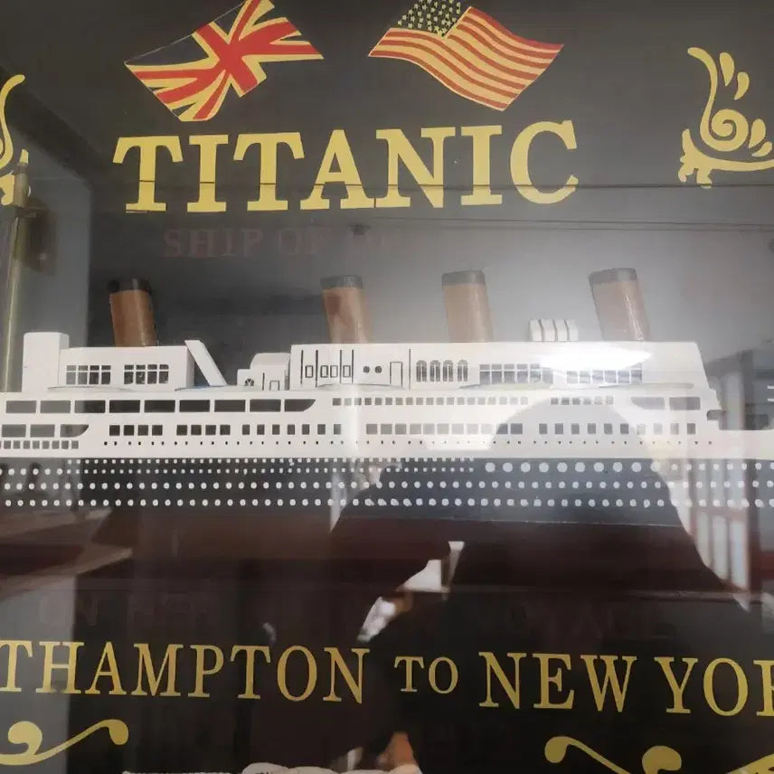 [BUNJANG] LUCKK Titanic 3D Handcrafted Glass Frame - European Origin / 타이타닉 입체 수공예 유리액자 유럽산