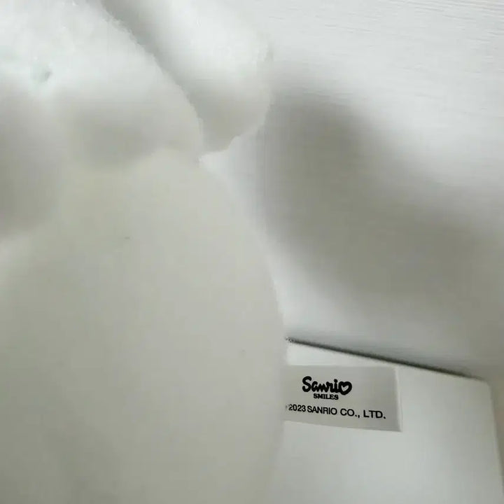 [BUNJANG] Sanrio Cinnamoroll Snowman Plush Doll / 산리오 시나모롤 쿠지 눈사람 인형