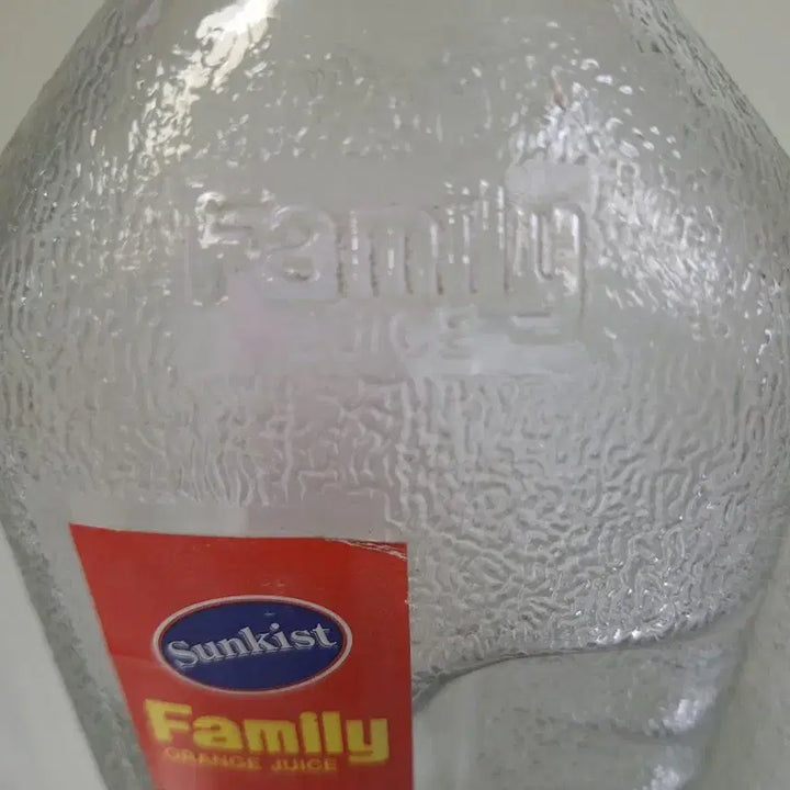 [BUNJANG] Vintage Haitai Family Orange Juice Glass Bottles (2-piece set) / 근대사 수집 옛날 해태 훼미리 쥬스병 1.5L 2개
