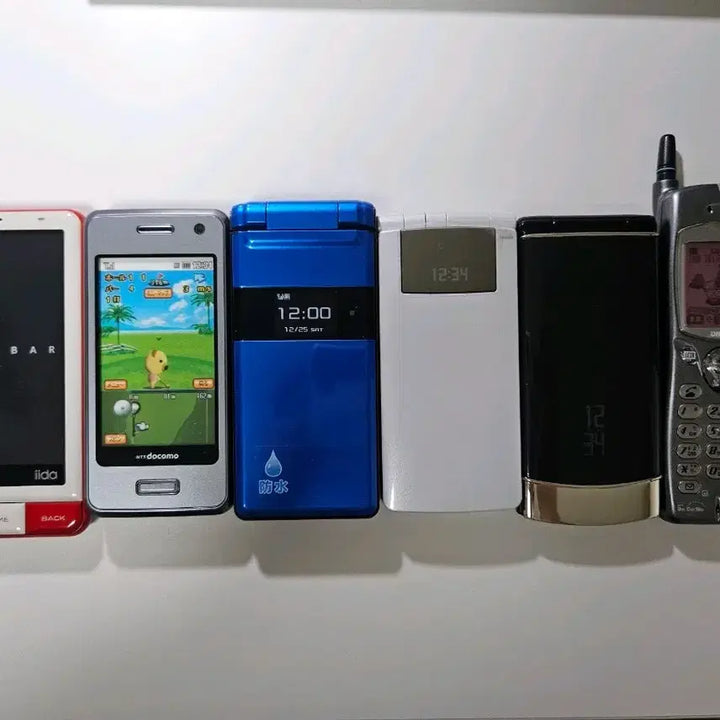 [BUNJANG] Vintage Cell Phone Mockups (Docomo, Sharp, etc.) / 빈티지 휴대폰 목업폰 (docomo, sharp 외)