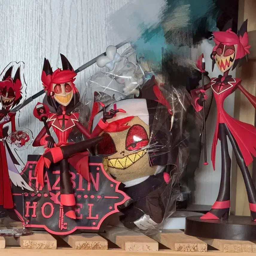 [BUNJANG] Alastor Figure &amp; Goods Bundle Set / 알래스터 피규어+굿즈 일괄 판매