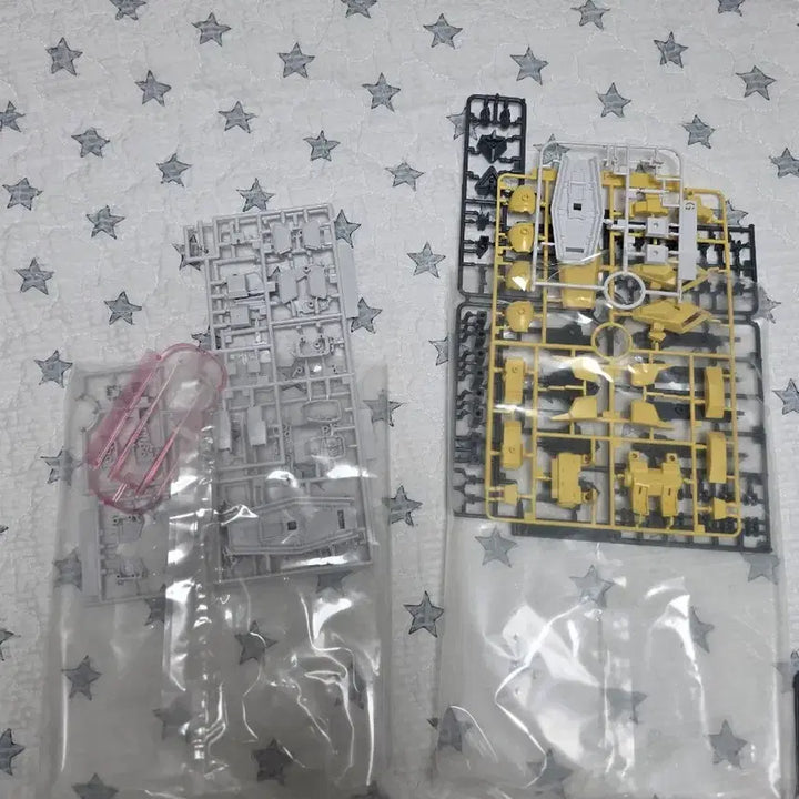 [BUNJANG] HG Powered GM Cardigan Model Kit (Runner Vinyl Opened, Runner D Partially Excavated) / HG 파워드 짐 카디건(런너 비닐개봉 D런너 일부발골)미조립 판매합니다.