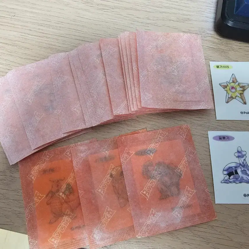 [BUNJANG] Pokemon Sticker Art 30th Anniversary Dragonite &amp; 29 Others / 포켓몬 띠부씰 아트워크 30주년 망나뇽 등 18장 교환 판매