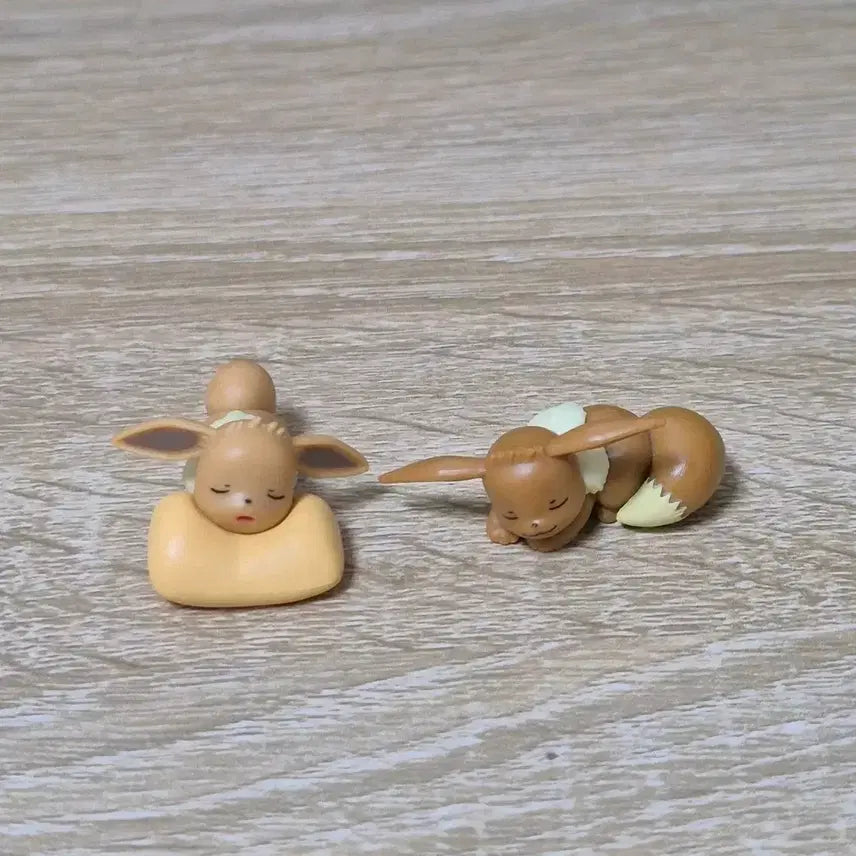 [BUNJANG] Pokemon Sleeping Eevee Gacha Figure Set / 포켓몬 피규어 가챠 잠자는 이브이 세트