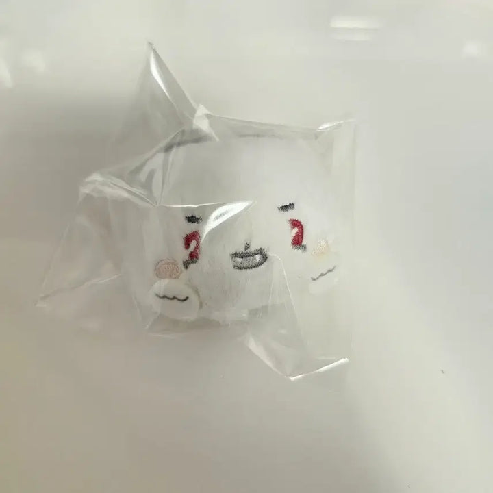 [BUNJANG] PLAVE x LINE FRIENDS Mmemimu Brooch Mmo / 플레이브 라인프렌즈 므메미무 뱃지 므모