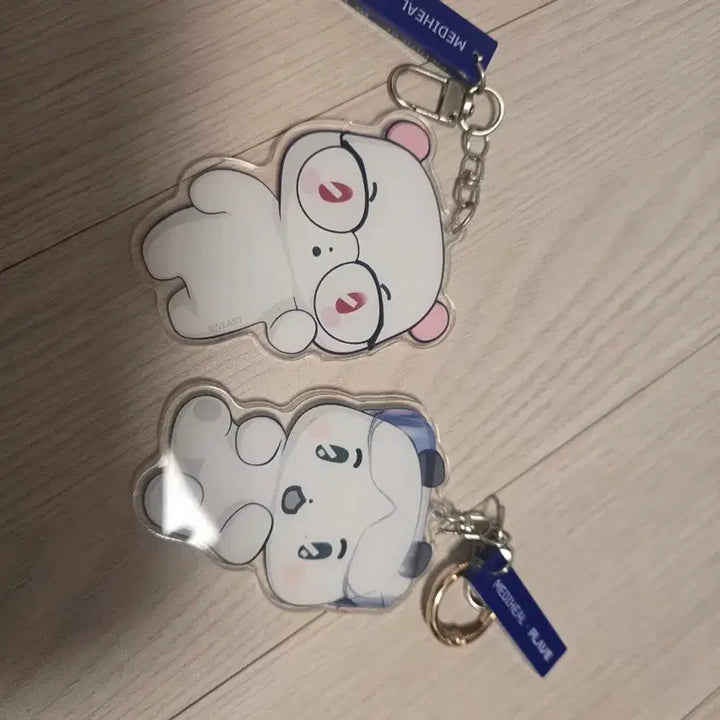 [BUNJANG] Playzeave x Mediheal Staff ID Card &amp; Mirror Keyring Set / 플레이브 메디힐 사원증