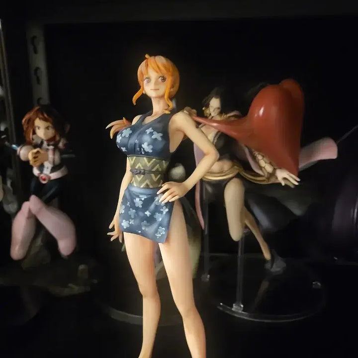 [BUNJANG] One Piece Nami Repaint Figure / 원피스 나미 리페인트 판매
