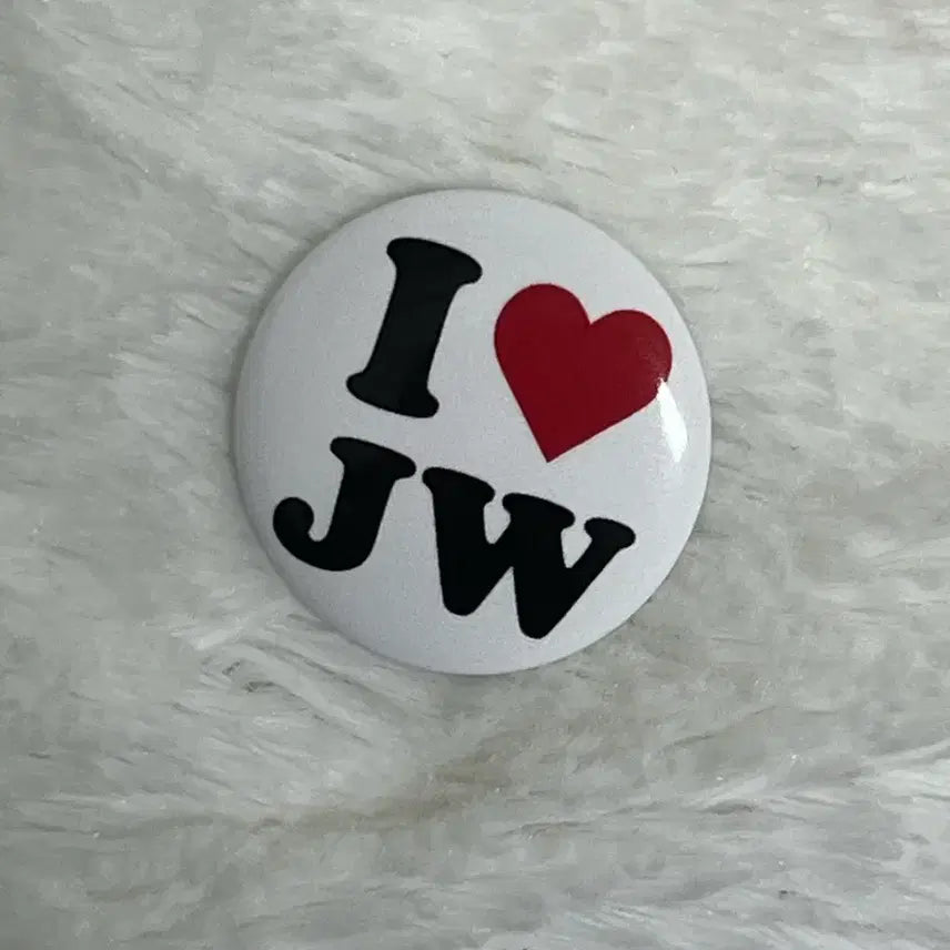 [BUNJANG] ENHYPEN Jungwon Pin Badge / 엔하이픈 정원 양정원 핀뱃지 비공굿 아이러브뱃지