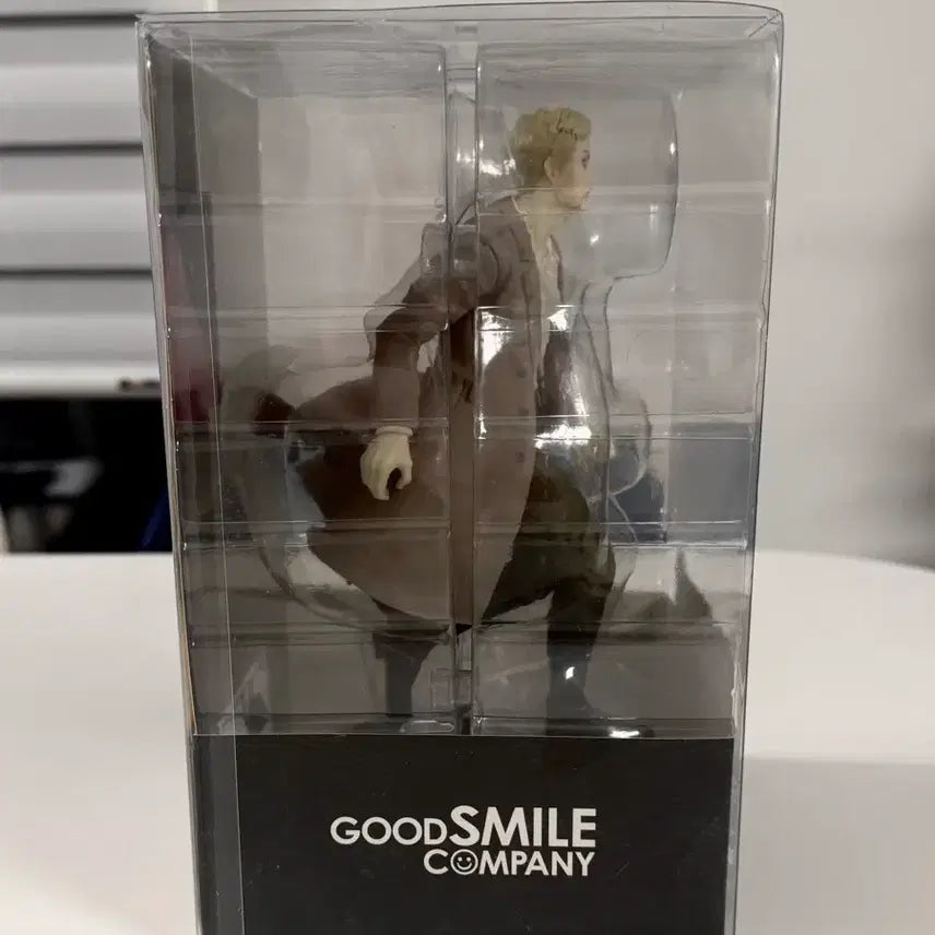 [BUNJANG] Attack on Titan Reiner Pop Up Parade Figure / 진격의 거인 라이너 팝업 퍼레이드 피규어