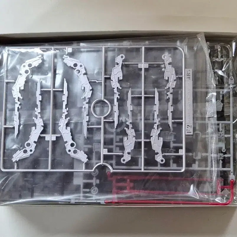 [BUNJANG] Bandai RG Strike Freedom Gundam Deactive Mode / 반다이 [RG] 스트라이크 프리덤 건담 디액티브 모드