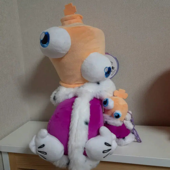 [BUNJANG] Amazing Digital Circus Kinger Plush &amp; Keychain Bundle / 어메이징 디지털 서커스 킹어 인형&amp;키링 묶음 판매