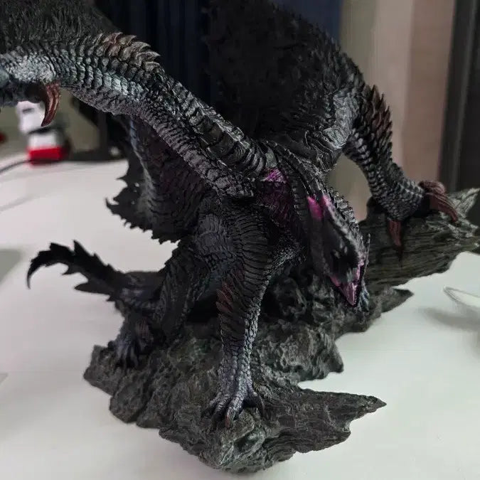 [BUNJANG] CFB Capcom Figure Builder Creators Gore Magara Figure / cfb 빌더크리에이터즈 고어 마가라 판매합니다.