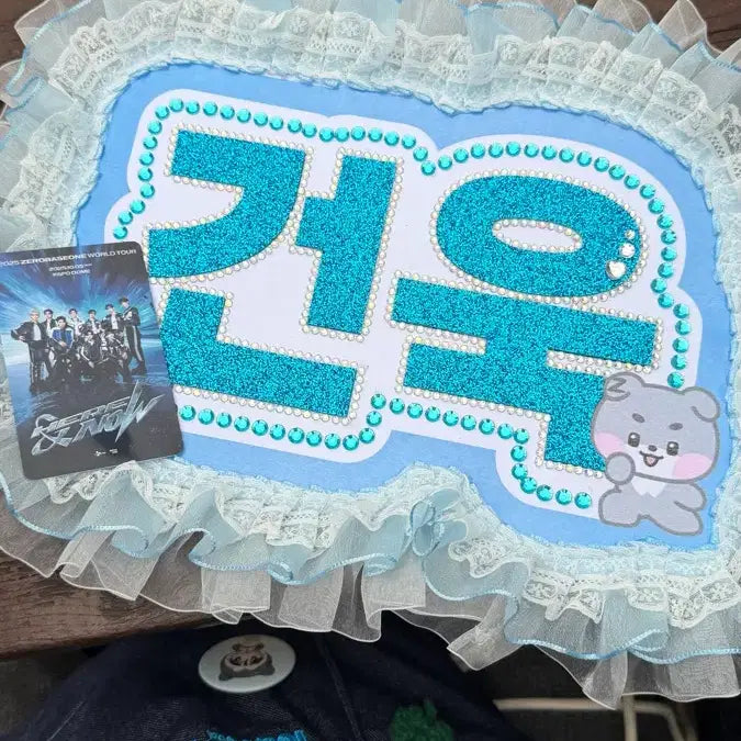 [BUNJANG] ZB1 Rose Bong + Park Gunwook Name Standee / 제베원 로즈봉 + 박건욱 네임보드 판매 합니다