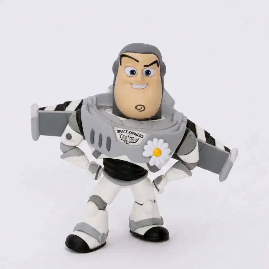 [BUNJANG] Peaceminusone x Toy Story Buzz Lightyear Figure (New) / [새상품] 피마이너스원x토이스토리 콜라보 버즈 피규어
