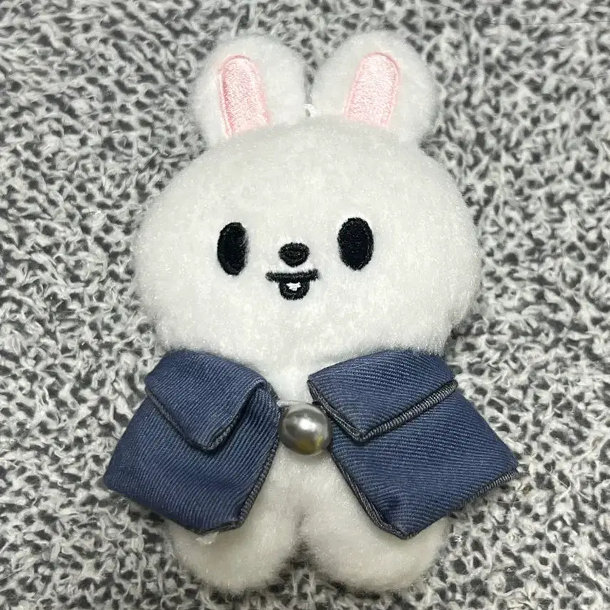 [BUNJANG] Stray Kids SKZOO Rabbit Ribbit Doll / 스키즈 스키주 리빗 인형 양도