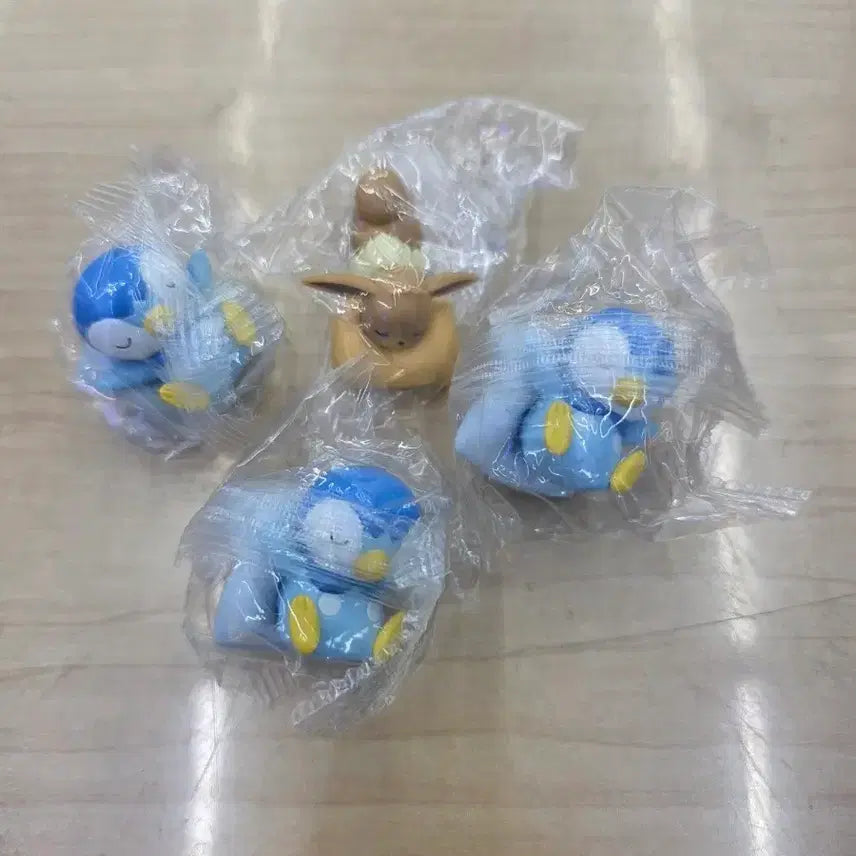 [BUNJANG] Pokemon Monster Ball Figure Bundle Set (4 pieces) / 포켓몬음료수 몬스터볼 4개일괄