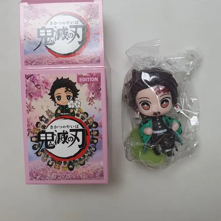 [BUNJANG] Demon Slayer Tanjiro Kamado Cherry Blossom Figure (New) / 귀멸의 칼날 벚꽃 탄지로 피규어 새상품