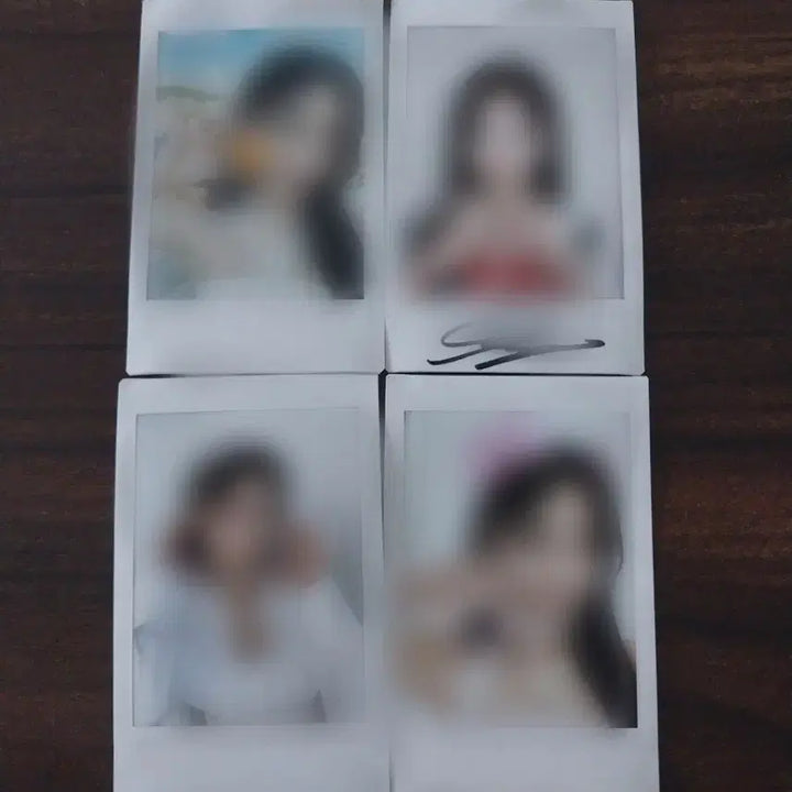 [BUNJANG] LOOSSEMBLE Hyunjin Signed Polaroid / 루셈블 현진 폴라로이드