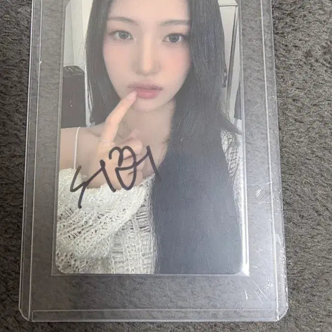 [BUNJANG] ODD EYE CIRCLE Summer Signed Photocard / 오드유스 써머 사인 포카