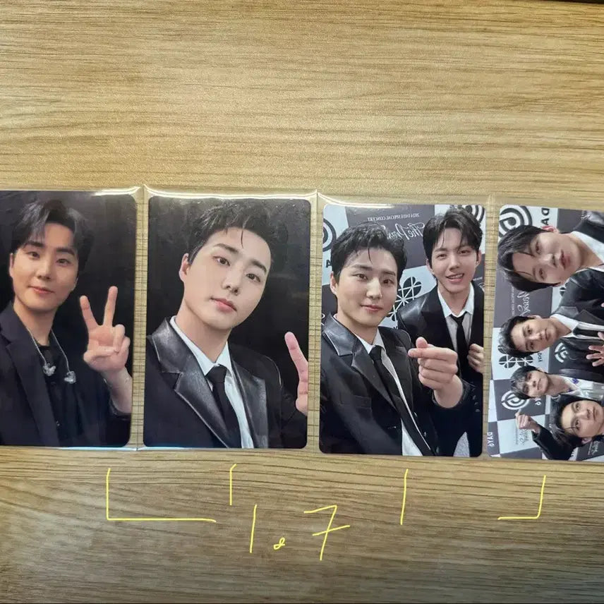 [BUNJANG] DAY6 Young K Concert Photobook Photocard Bundle Set POB / 데이식스 영케이 클콘 포토북 포카 일괄 콘서트 선물콘 더프레젠트 특전
