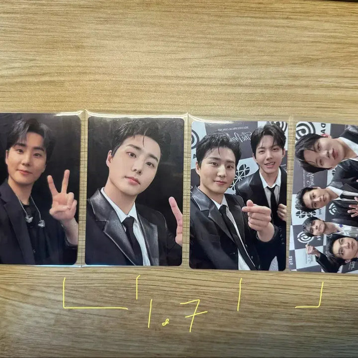[BUNJANG] DAY6 Young K Concert Photobook Photocard Bundle Set POB / 데이식스 영케이 클콘 포토북 포카 일괄 콘서트 선물콘 더프레젠트 특전