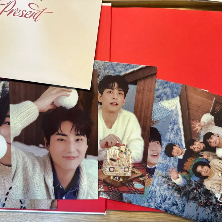 [BUNJANG] DAY6 Young K Concert Photobook Photocard Bundle Set POB / 데이식스 영케이 클콘 포토북 포카 일괄 콘서트 선물콘 더프레젠트 특전