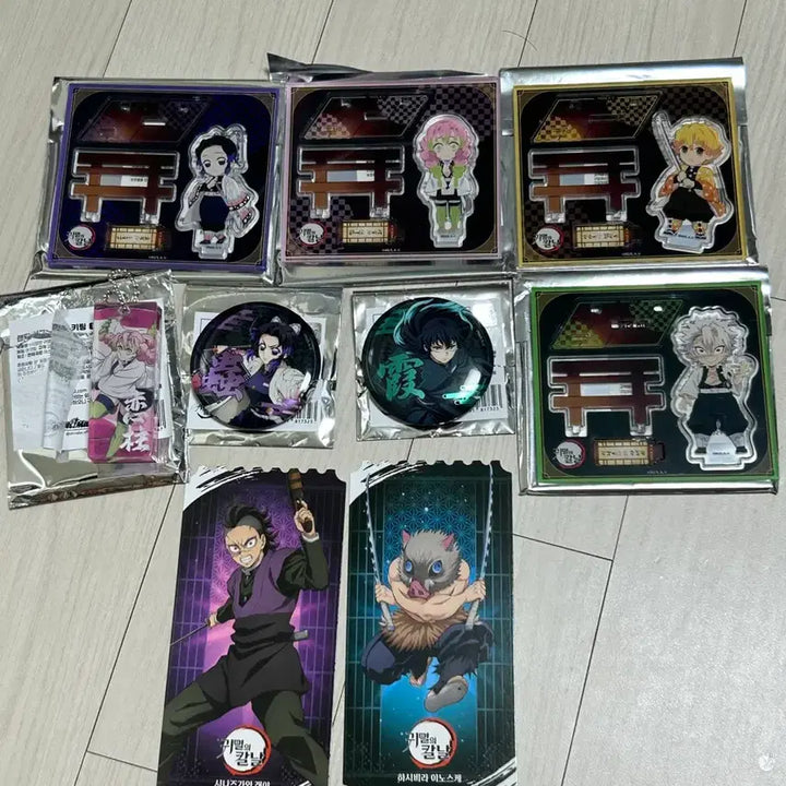 [BUNJANG] Demon Slayer Kamado Tanjiro Kanao Kanae Shinobu Mitsuri Sanemi Iguro Giyu Muichiro Inosuke Genya Zenitsu Nichirin Sword Keychain, Can Badge, Mini Acrylic Stand / 홍대 귀칼 팝업 교환합니다! 무이치로 기유 젠이츠 시노부 미츠리 아크릴