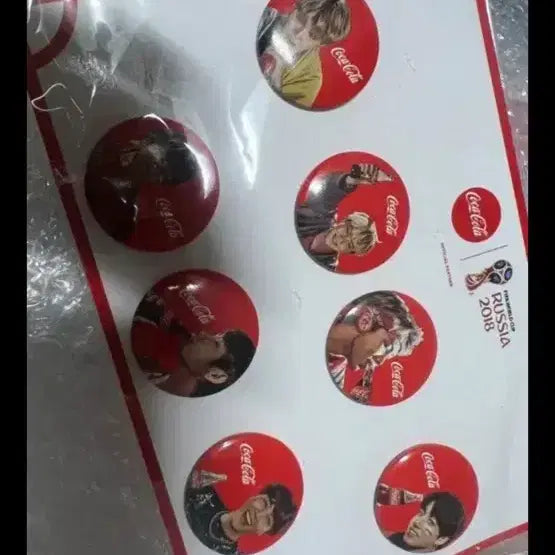 [BUNJANG] BTS Coca-Cola Collaboration Badge Set Bundle / 방탄 bts 희귀 한정판 코카콜라 콜라보 뱃지 셋트2세트 일괄