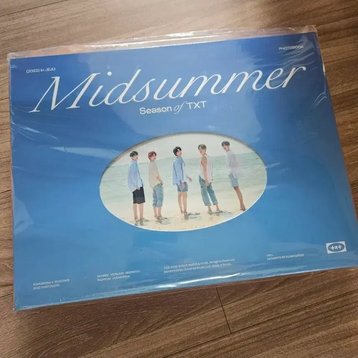 [BUNJANG] TXT Summer Package Japan Membership Limited Photobook (Unsealed) / 투바투 미드썸머 미개봉 썸바투 썸머투게더 재팬맴버십한정 포토북
