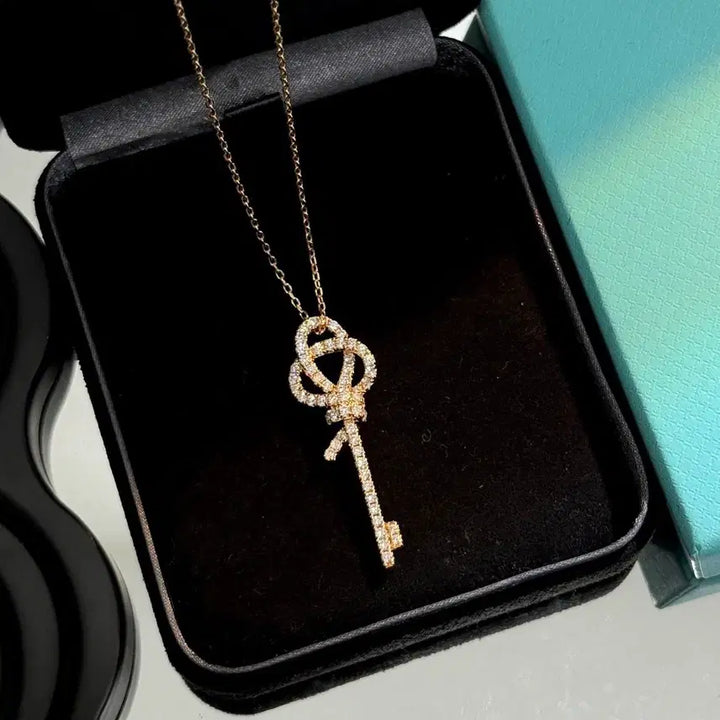 [BUNJANG] Tiffany &amp; Co. Kids Series Key Pendant Necklace with Diamonds / 티파니 앤 코 키즈 시리즈 키 펜던트 다이아몬드 여성 목걸이