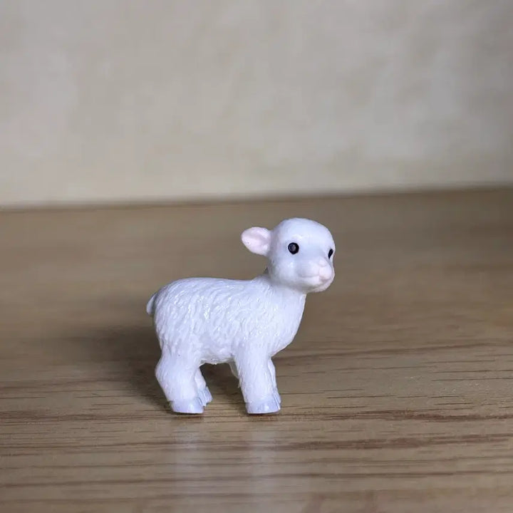 [BUNJANG] Cute Lamb Figurine / 새끼 양 피규어