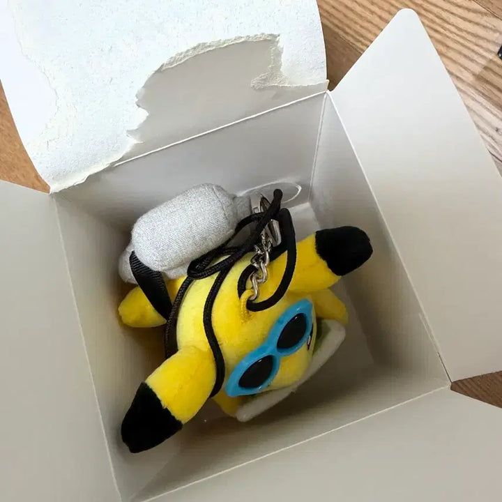 [BUNJANG] Hyundai Motors Pikachu Plush Keychain / 현대자동차 포켓몬 피카츄 인형 키링