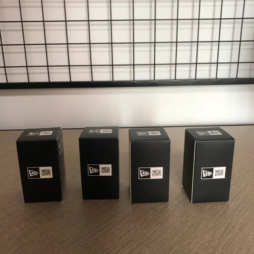 [BUNJANG] New Era x BTS Collaboration Figure Bundle Set (4 Figures, Sealed) / 뉴에라 팔로 BTS 방탄 콜라보 피규어 미개봉 새상품 4개