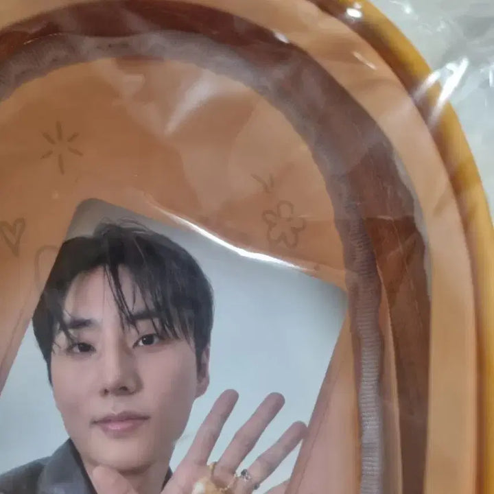 [BUNJANG] DAY6 Young K Clear Plush Pouch / 데이식스 클리어 플러시 파우치 영케이 케