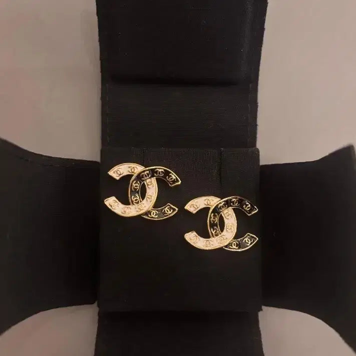 [BUNJANG] Chanel Coco Mark Earrings / 샤넬 코코마크 귀걸이