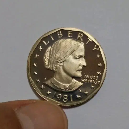 [BUNJANG] 1981 Susan B. Anthony Dollar Uncirculated Proof Coin / 미국 1981년(s) 수잔 앤서니 1달러 무광프루프 주화(외국동전)