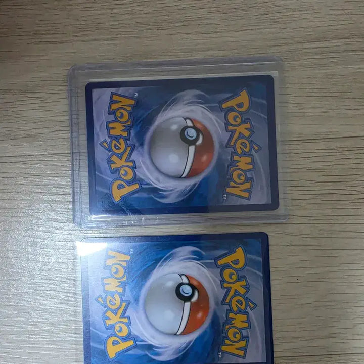 [BUNJANG] Eevee, Jolteon, Vaporeon (Vaporeon is a mistranslation of 쥬피썬더 which is actually Jolteon) Illustration Rare Card Set / 포켓몬카드 이브이 쥬피썬더 chr 세트판매