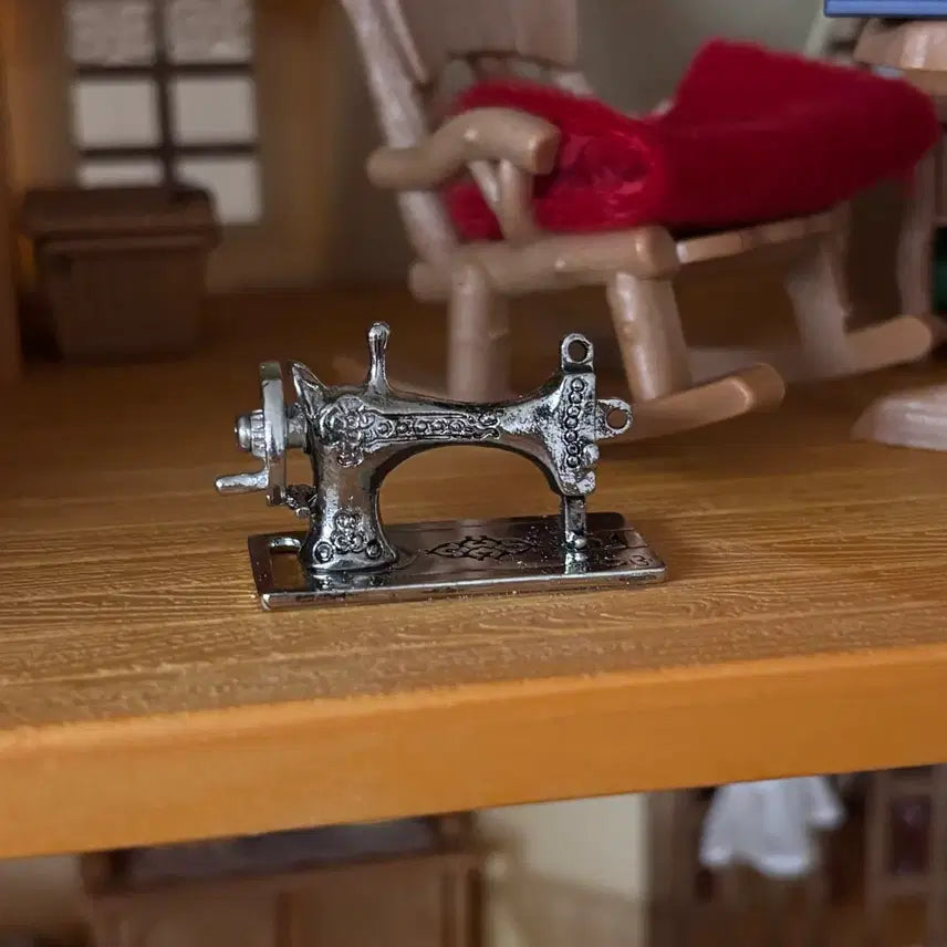 [BUNJANG] Miniature Antique Silver Sewing Machine / 미니어처 앤틱 실버 재봉틀