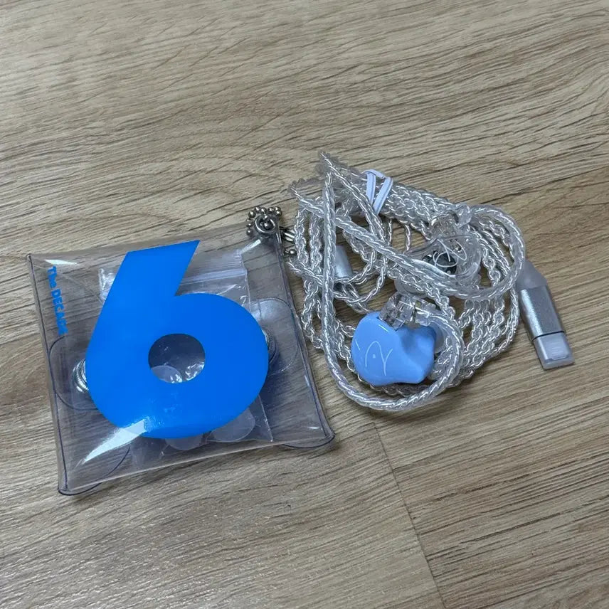 [BUNJANG] Day6 Dowoon In-Ear Earphones &amp; Pouch / 데이식스 도운 인이어 이어폰&amp;파우치