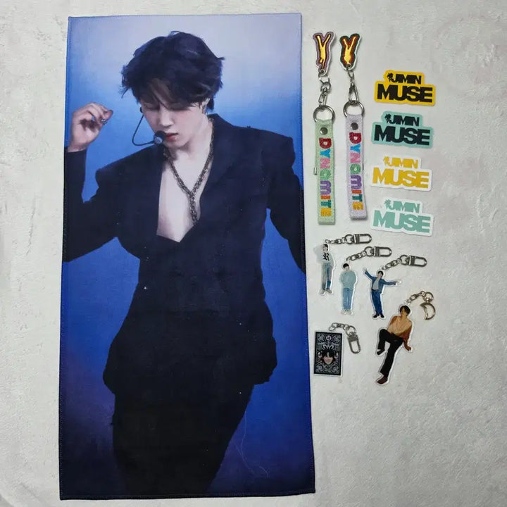 [BUNJANG] BTS Jimin Dynamite &amp; MUSE Face Photocard Holder, Slogan, and Sticker Set / BTS 지민 슬로건 + 키링 (다이너마이트 페이스 활동) + 뮤즈 스티커